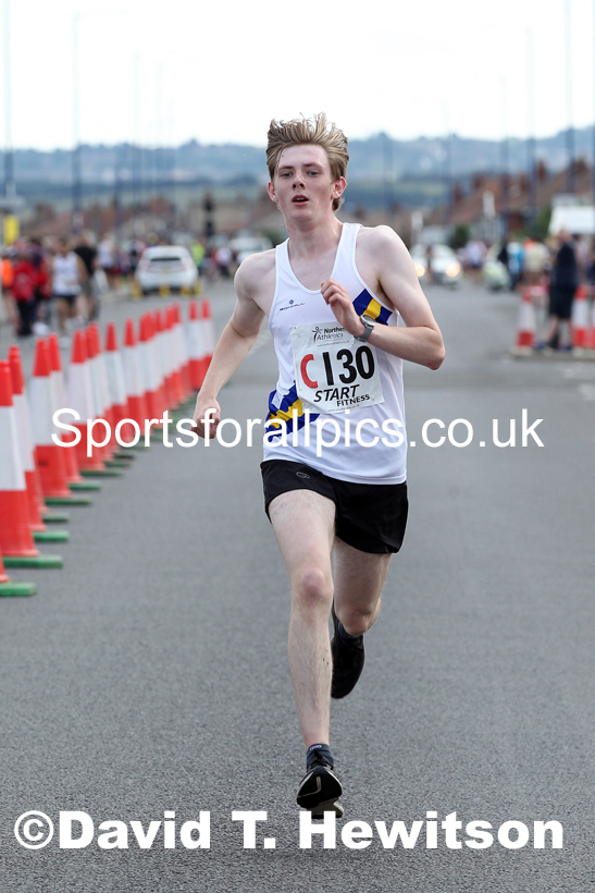 Mens under-17s 2021 Northern 6 and 4 Stage and Young Athletes Road Relays, Redcar. Photo: David T. Hewitson/Sports for All Pics